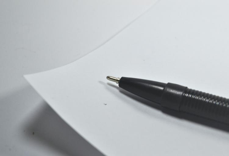 pero na papíře